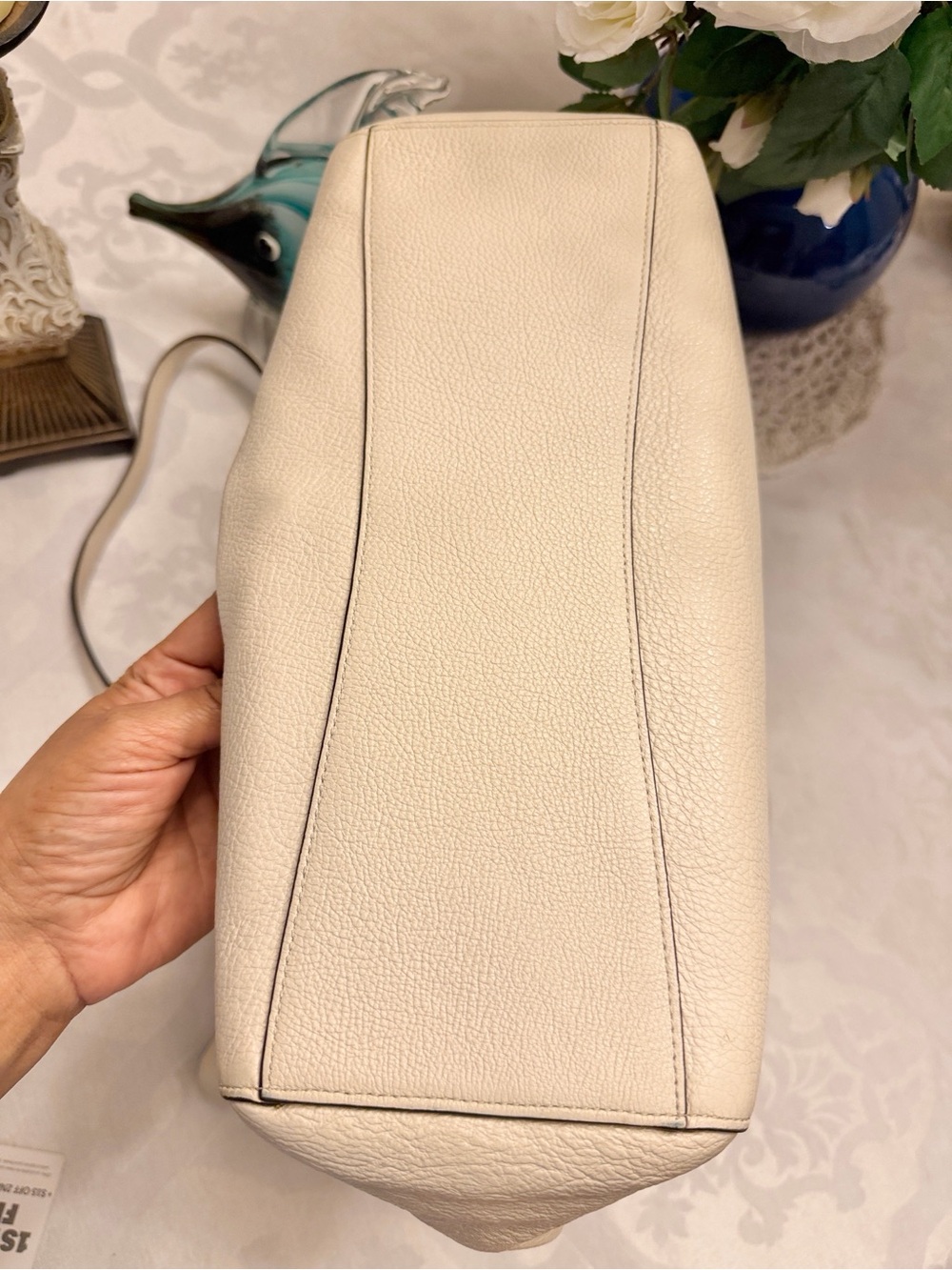 Coach Large Cream Leather Tote With Turnlock Feature - Picture 9 of 12